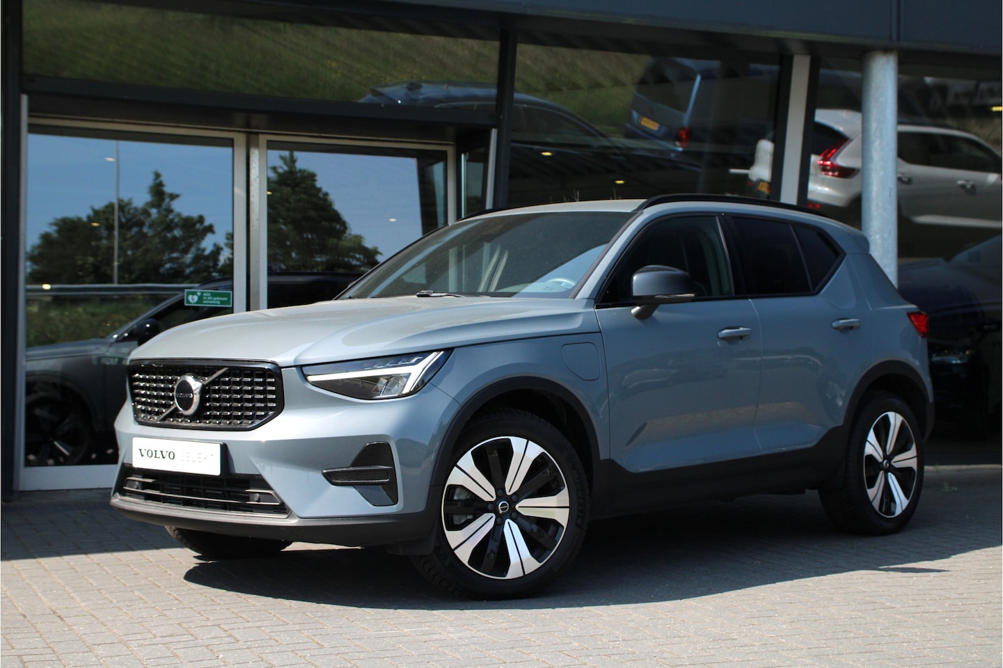 Volvo XC40 - T5 Plus Dark | Adaptive Cruise | Harman/Kardon | Nubuck | Camera | Memory | Stuur/Stoelver - AutoWereld.nl