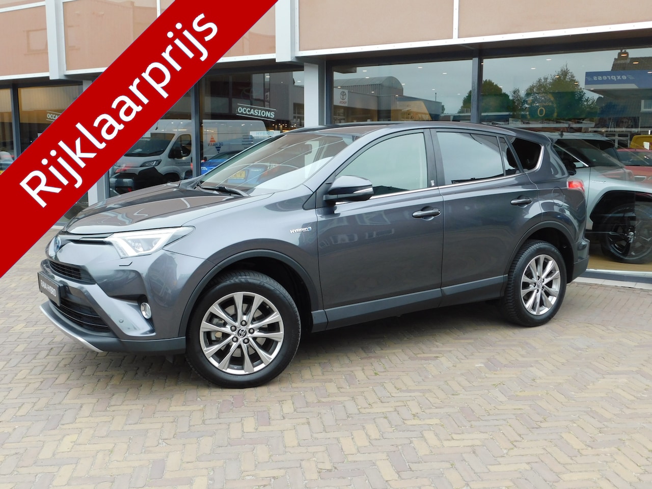 Toyota RAV4 - 2.5 Hybrid AWD Style | 1650kg trekgewicht - AutoWereld.nl