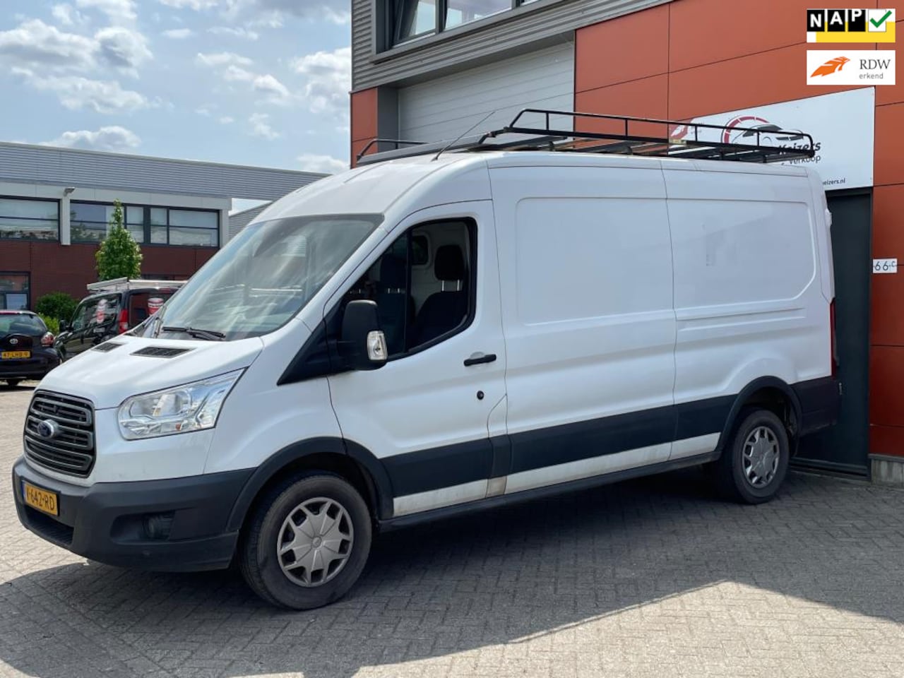 Ford Transit - 350 2.0 TDCI L3H2 Trend APK AIRCO NAVI CRUISE TREKHAAK - AutoWereld.nl