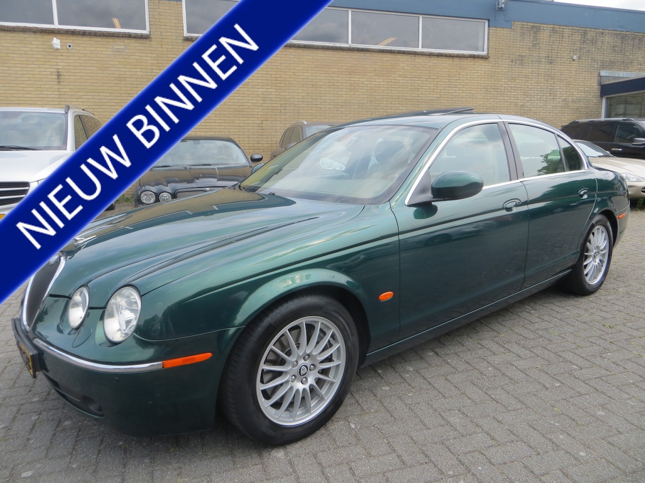 Jaguar S-type - 3.0 V6 Executive-YOUNGTIMER-NAVI-NAP-ZEER NETJES!! - AutoWereld.nl