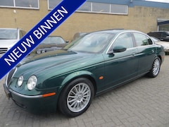 Jaguar S-type - 3.0 V6 Executive-YOUNGTIMER-NAVI-NAP-ZEER NETJES