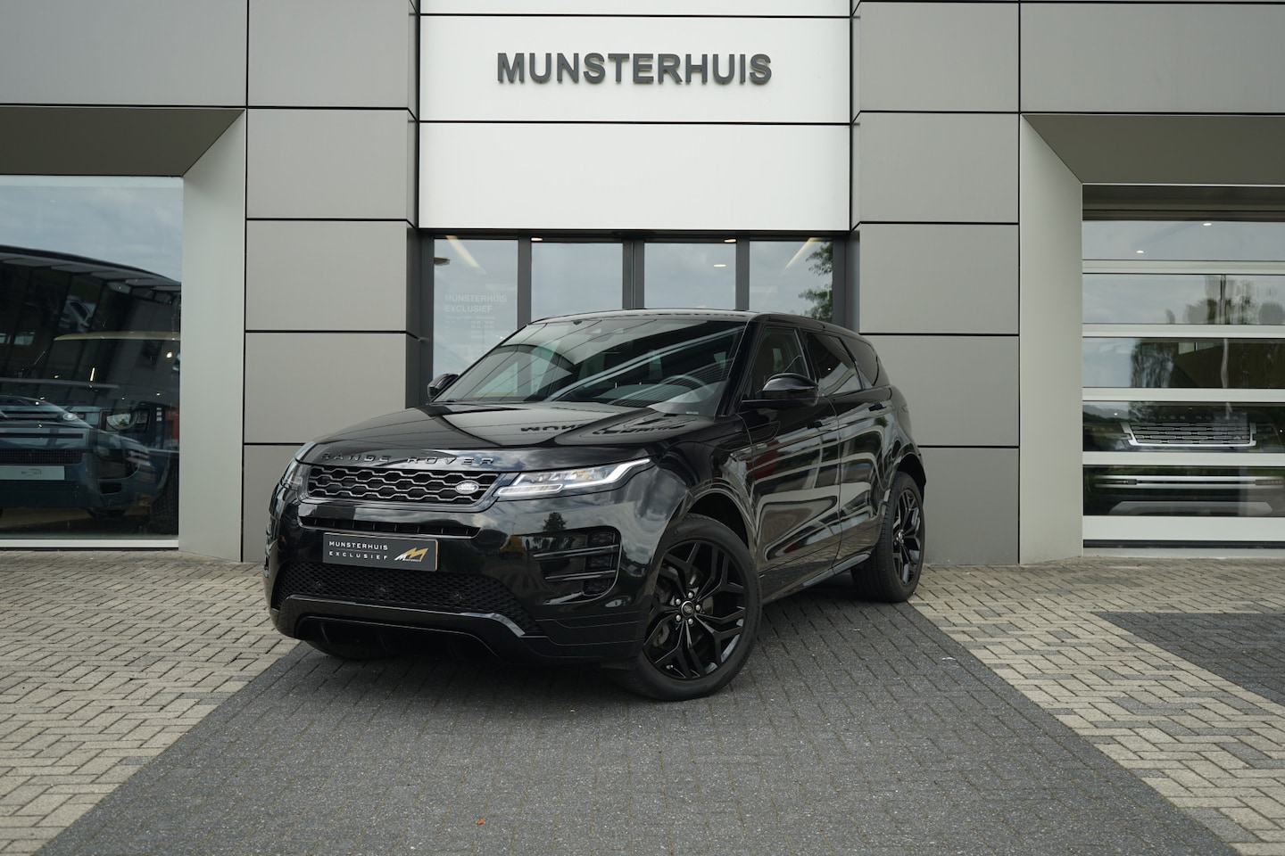 Land Rover Range Rover Evoque - 2.0 P250 AWD R-Dynamic S | Verwarmde voorstoelen | Meridian | - AutoWereld.nl