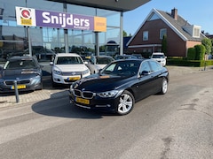 BMW 3-serie - 320i Executive