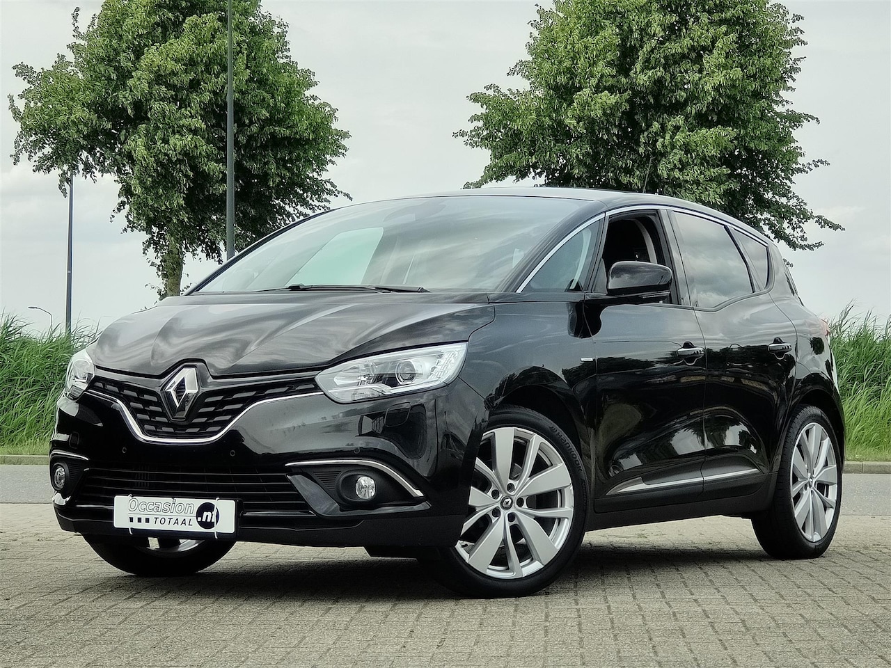 Renault Scénic - 1.3 TCe Limited | Camera | Trekhaak | Keyless | Stoelverwarming - AutoWereld.nl