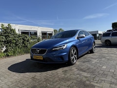 Volvo V40 - 2.0 T2 R-Design