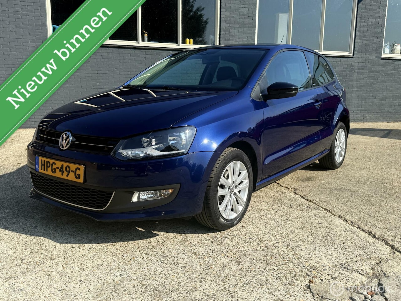 Volkswagen Polo - 1.2 TSI STYLE DSG AUTOMAAT - BJ 2012 - CRUISE CONTROL - AIRCO - REGENSENSOR - NIEUWE DISTR - AutoWereld.nl