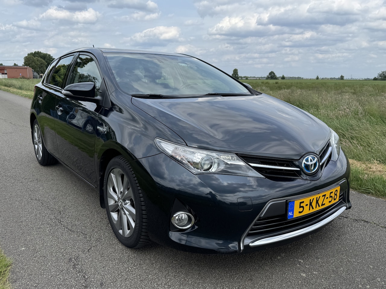 Toyota Auris - 1.8 Hybrid Dynamic NAVI/ECC/CAMERA/KEYLESS - AutoWereld.nl