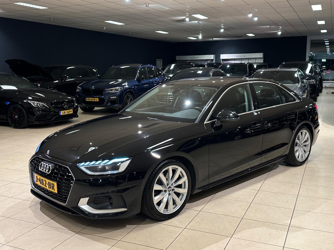 Audi A4 Limousine - 35 TFSI Launch Business|BTW|NAP|TREKHAAK|VIRTUAL COCKPIT - AutoWereld.nl