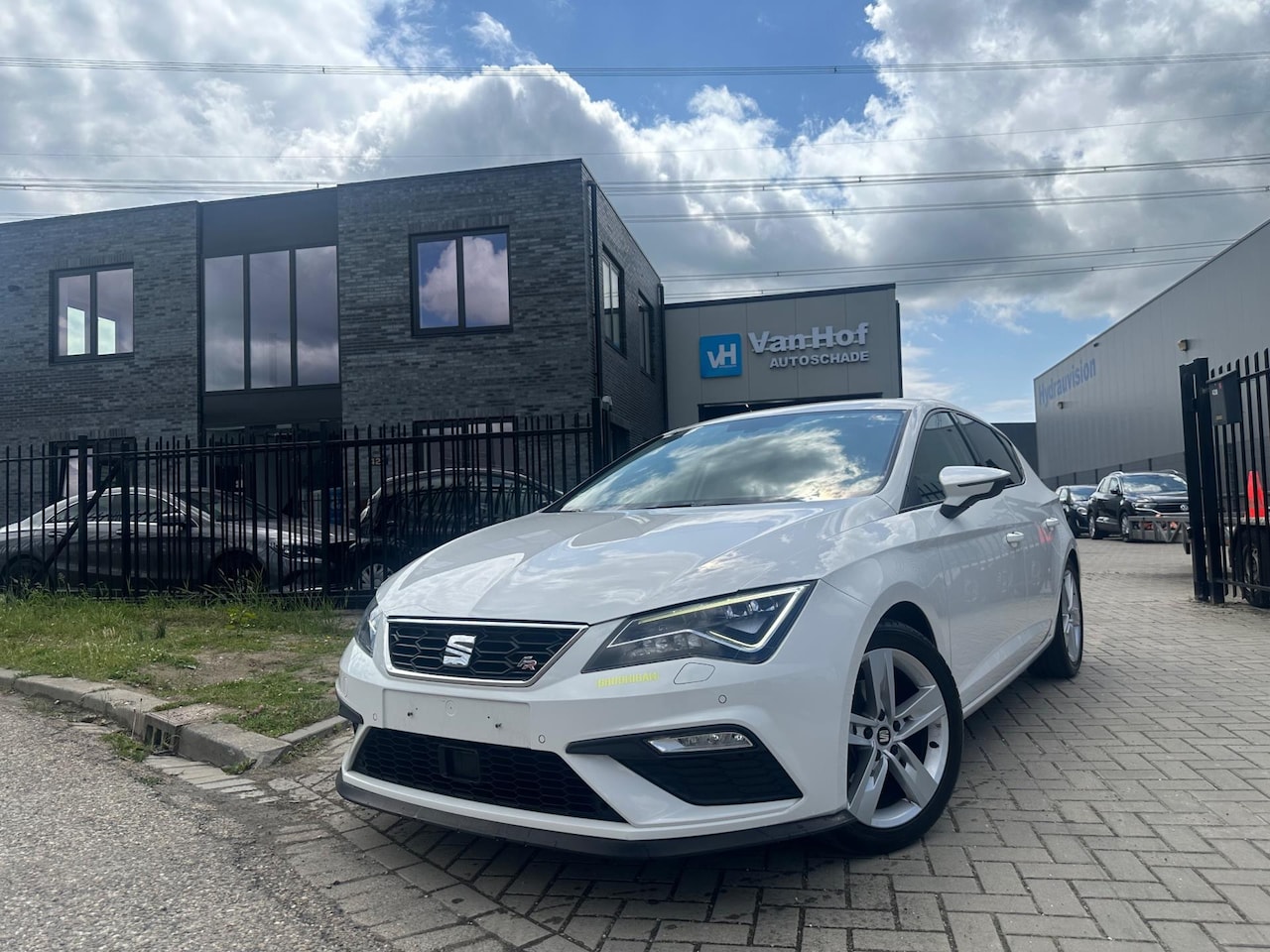 Seat Leon - 1.4 TSI FR 2018 Facelift Acc/Navi/xenon - AutoWereld.nl