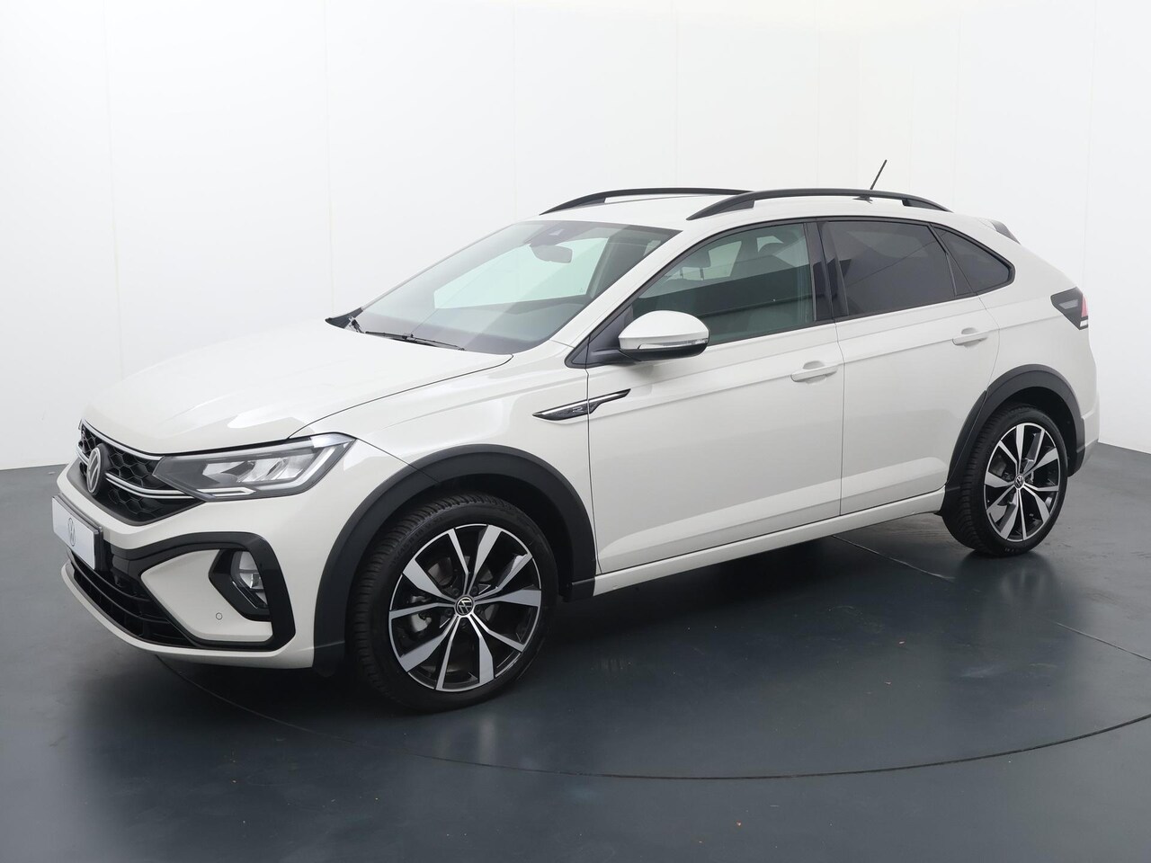 Volkswagen Taigo - 1.0 TSI R-Line | 110 PK | Navigatiesysteem | Achteruitrijcamera | Adaptive cruise control - AutoWereld.nl