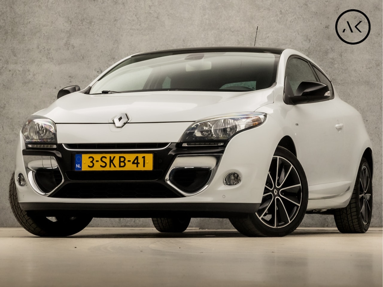 Renault Mégane Coupé - 1.2 TCe Bose (PANORAMADAK, NAVIGATIE, CLIMATE, BOSE AUDIO, LEDEREN SPORTSTOELEN, LM VELGEN - AutoWereld.nl