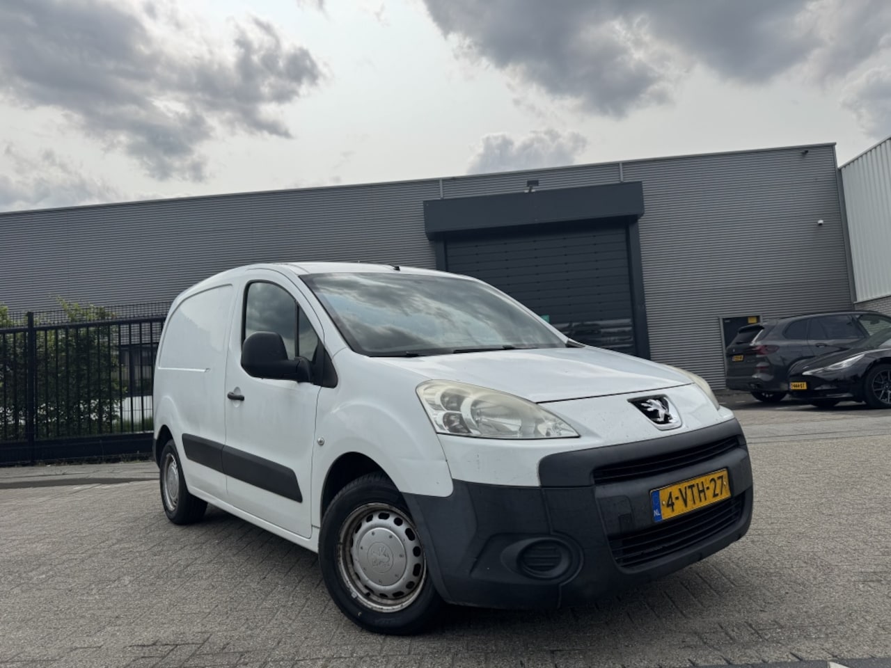 Peugeot Partner - 120 1.6 HDI L1 XT 120 1.6 HDI L1 XT - AutoWereld.nl