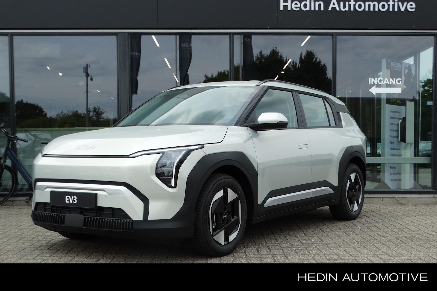 Kia EV3 - Air 81.4 kWh | Direct Leverbaar! | Achteruitrijcamera | Parkeersensoren Voor + Achter | Ri - AutoWereld.nl