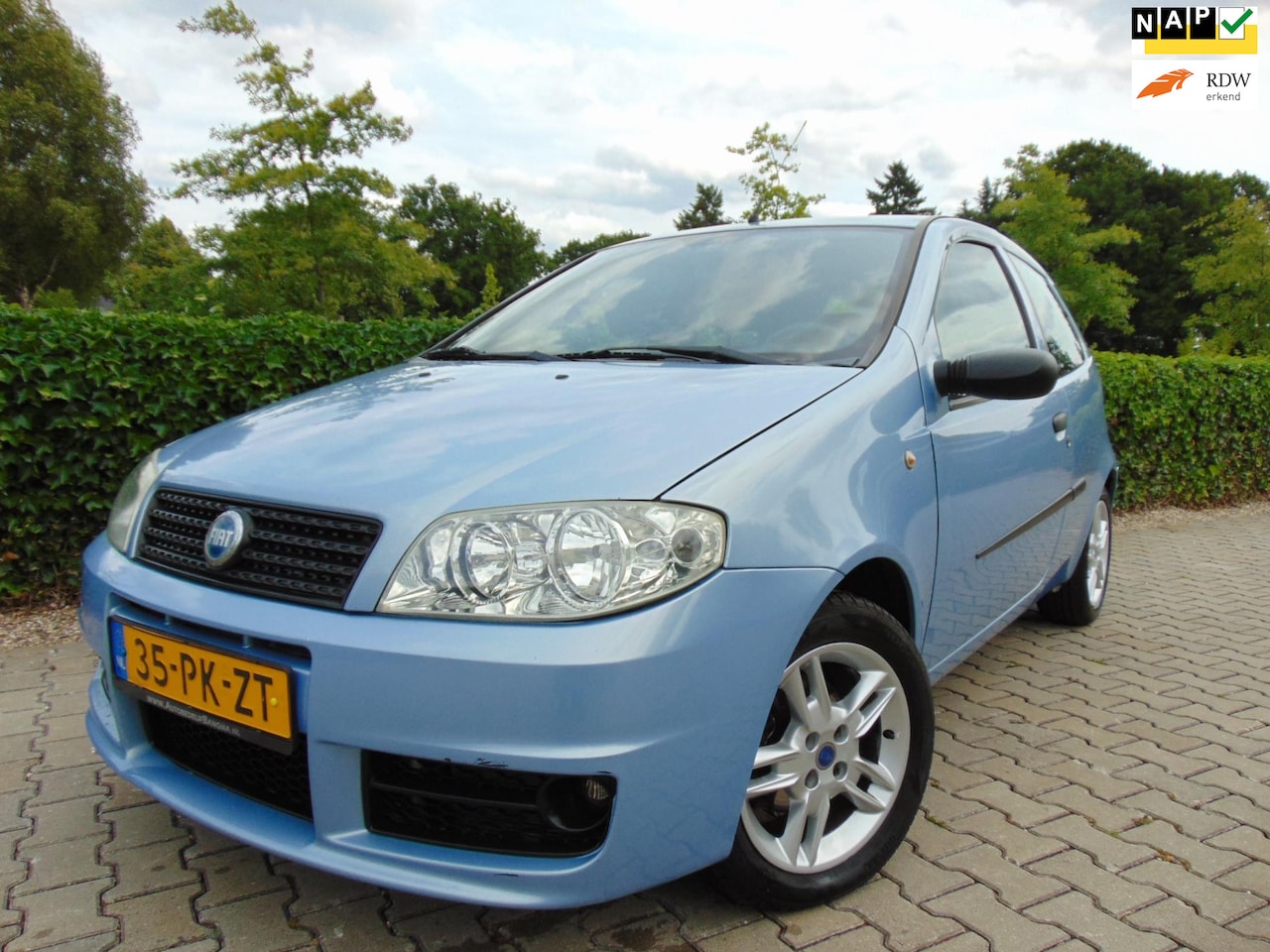 Fiat Punto - 1.2-16V Dynamic Sport , Airco / City / Elec.Pakket / Lm Velgen. ** INRUILKOOPJE ** - AutoWereld.nl