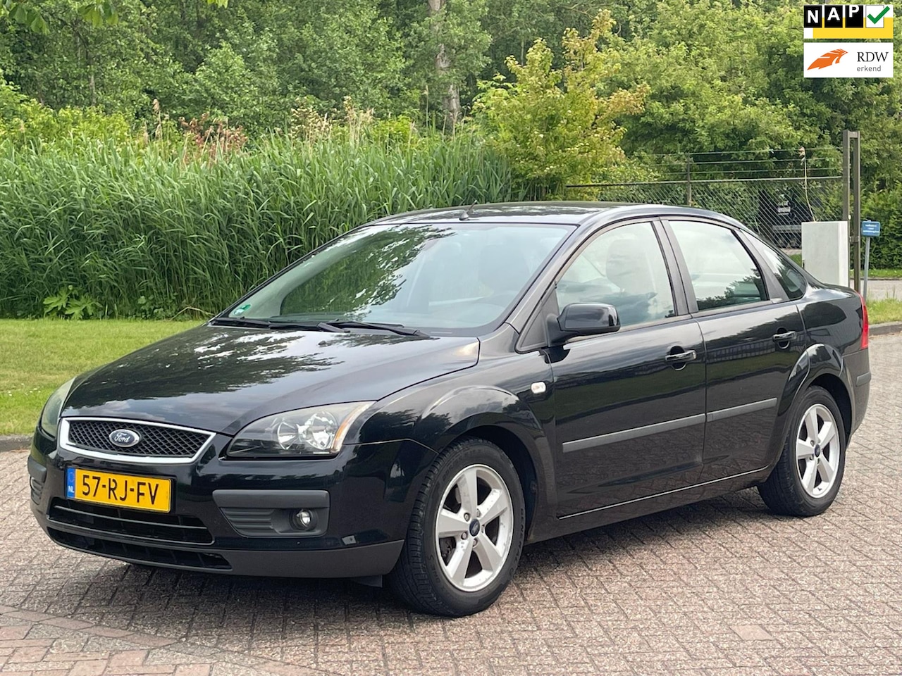 Ford Focus - 1.6-16V First Edition/APPLE CARPLAY/AIRCO/CRUISE/NAVI/TREKHAAK - AutoWereld.nl