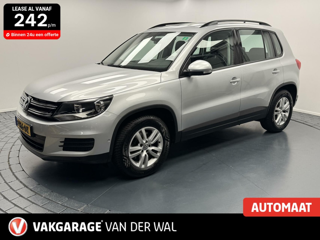 Volkswagen Tiguan - 1.4 TSi Sport&Style Automaat-Trekhaak-Panoramadak-Navigatie-Carplay-Clima-Parkeersensoren- - AutoWereld.nl