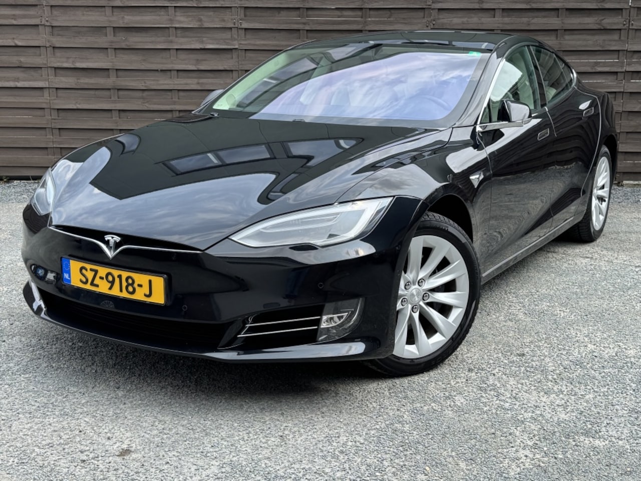 Tesla Model S - 75D Base / AUTOPILOT / PANO / LEDER / PREMIUM / MARGE - AutoWereld.nl