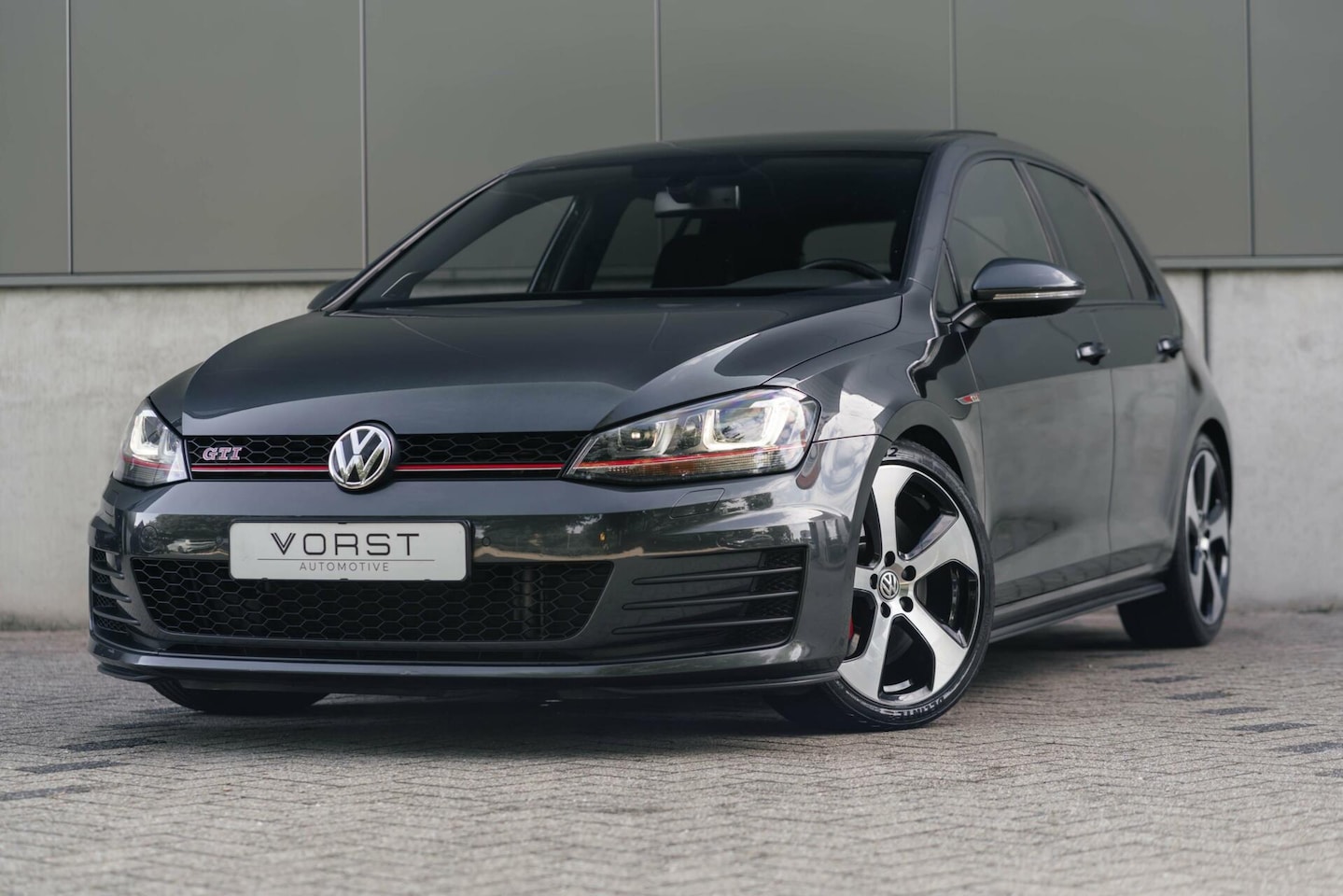 Volkswagen Golf - 2.0 TSI GTI Performance Pano DSG Alcantara - AutoWereld.nl