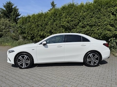 Mercedes-Benz A-klasse - 250e Business Solution Luxury Limited Camera, PDC, Enz