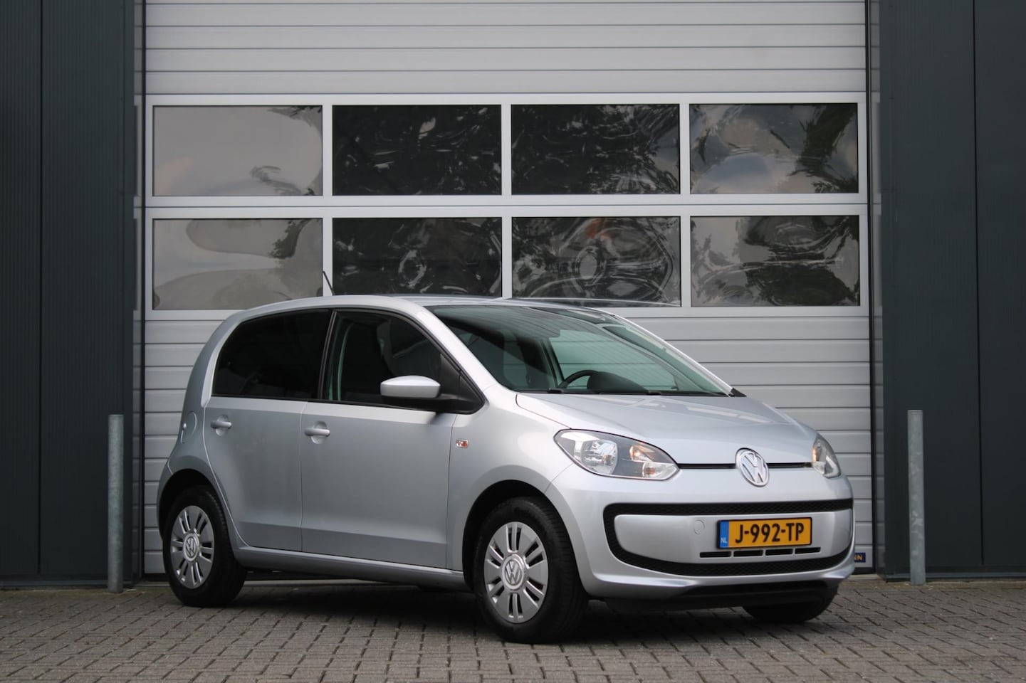 Volkswagen Up! - 1.0 take up! BlueMotion 5-Deurs Airco/Elek.Ramen/C.V./RadioCD.AUX/Isofix/GoedOnderhouden/A - AutoWereld.nl