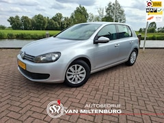 Volkswagen Golf - 1.2 TSI Comfortline BlueM. Clima Cruise Trekhaak AllSeason banden