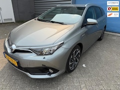 Toyota Auris - 1.8 Hybrid Dynamic Ultimate