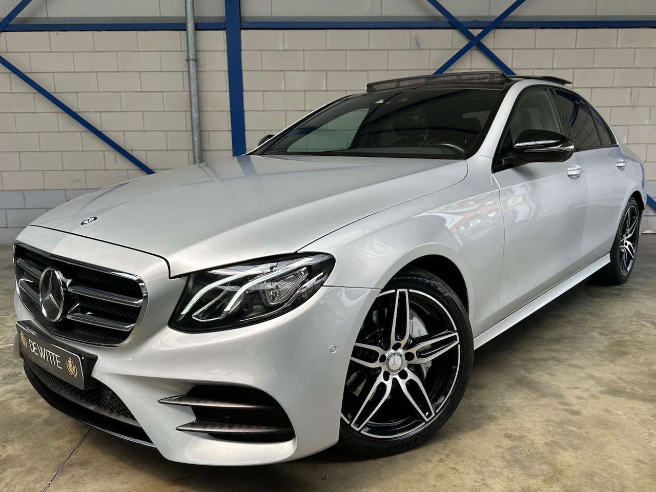 Mercedes-Benz E-klasse - 200 Ambition Amg Pano|Camera|Distronic|Stoelverwarming|2eigenaren - AutoWereld.nl
