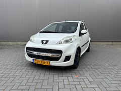 Peugeot 107 - 1.0-12V Urban Move