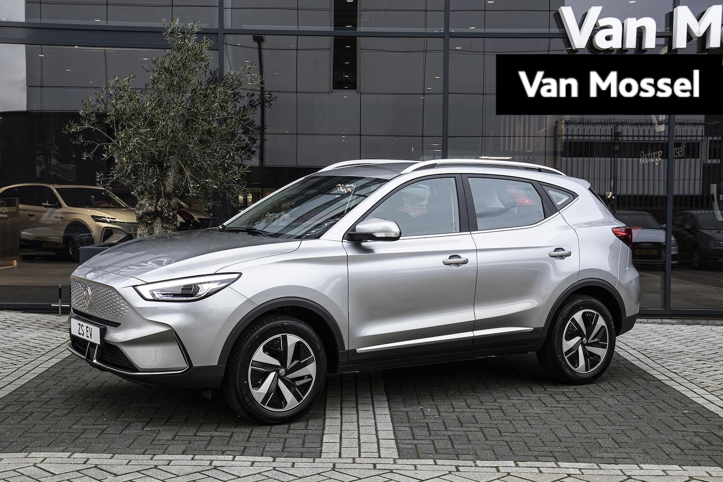 MG ZS - EV Standard Range Luxury 50 kWh - AutoWereld.nl