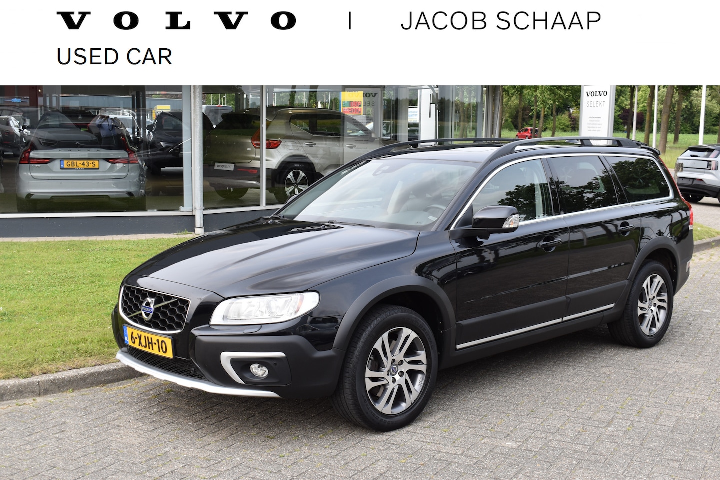 Volvo XC70 - D4 FWD Nordic+ 180 Pk AUTOMAAT Blis | Schuifdak | Elec Stoelen | Standkachel | Elec chterk - AutoWereld.nl
