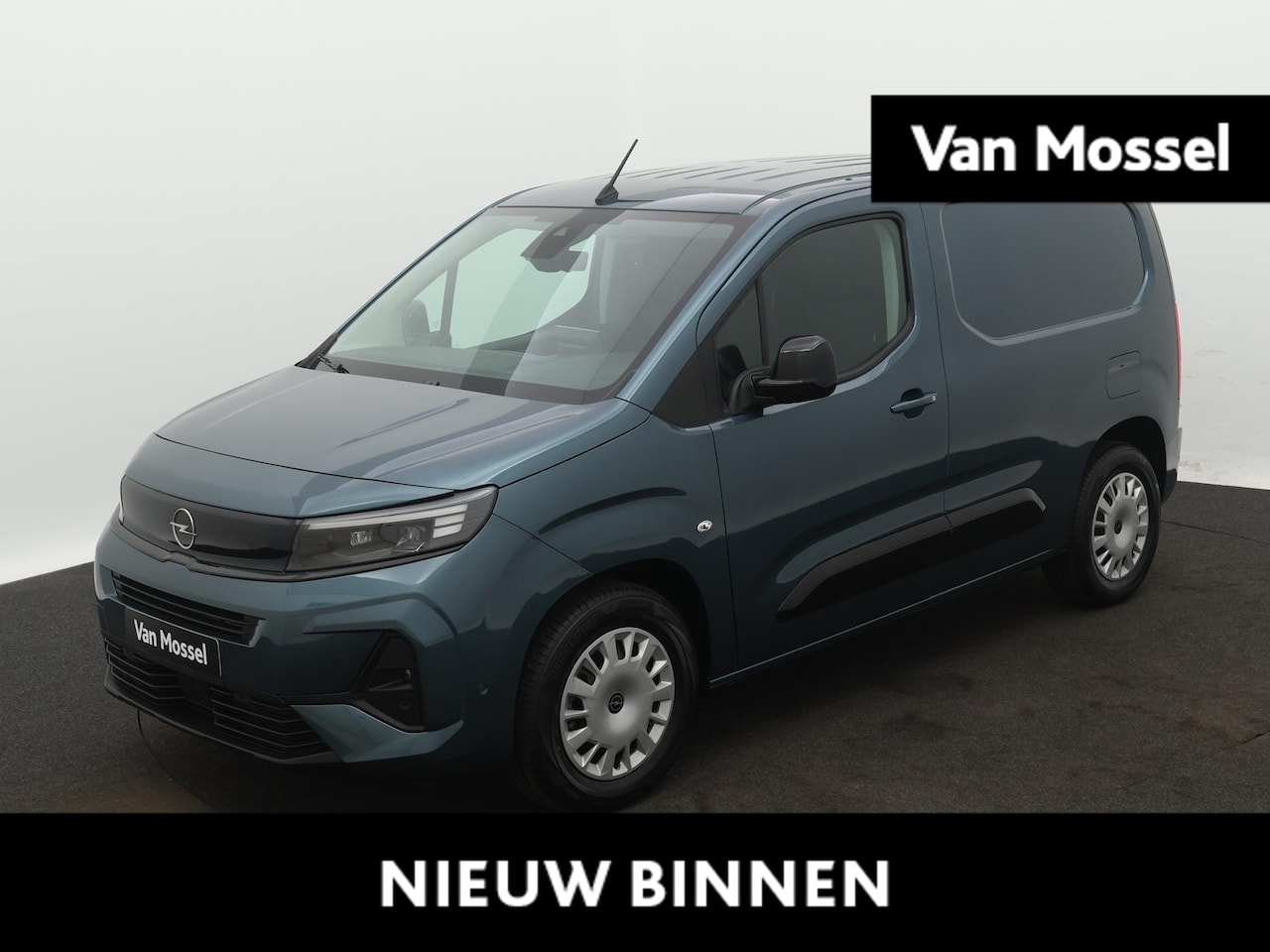 Opel Combo Electric - 136 L1 50kWh | Navigatie | Camera | Laadruimte Betimmering | DEMO Sale | - AutoWereld.nl