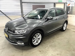 Volkswagen Tiguan - 1.4 TSI 4Motion Trekhaak ACC carplay dealer onderhouden