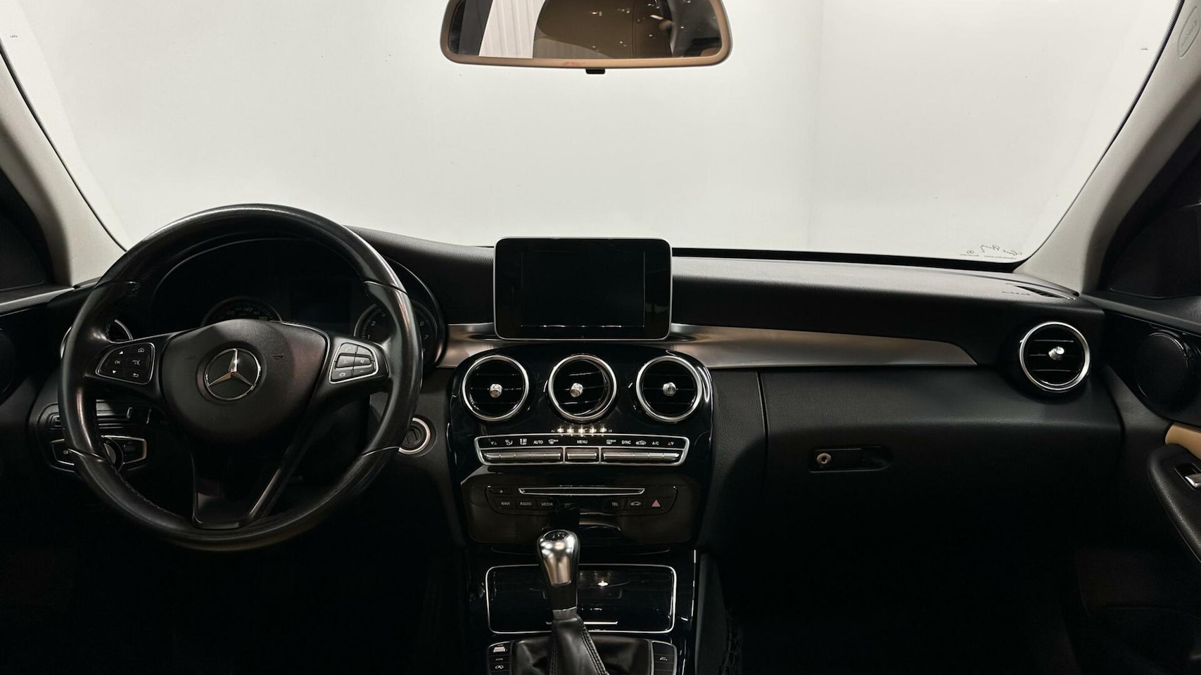 Mercedes-Benz C-klasse - 180 Edition LEER NAVIGATIE LM CRUISE ECC - AutoWereld.nl