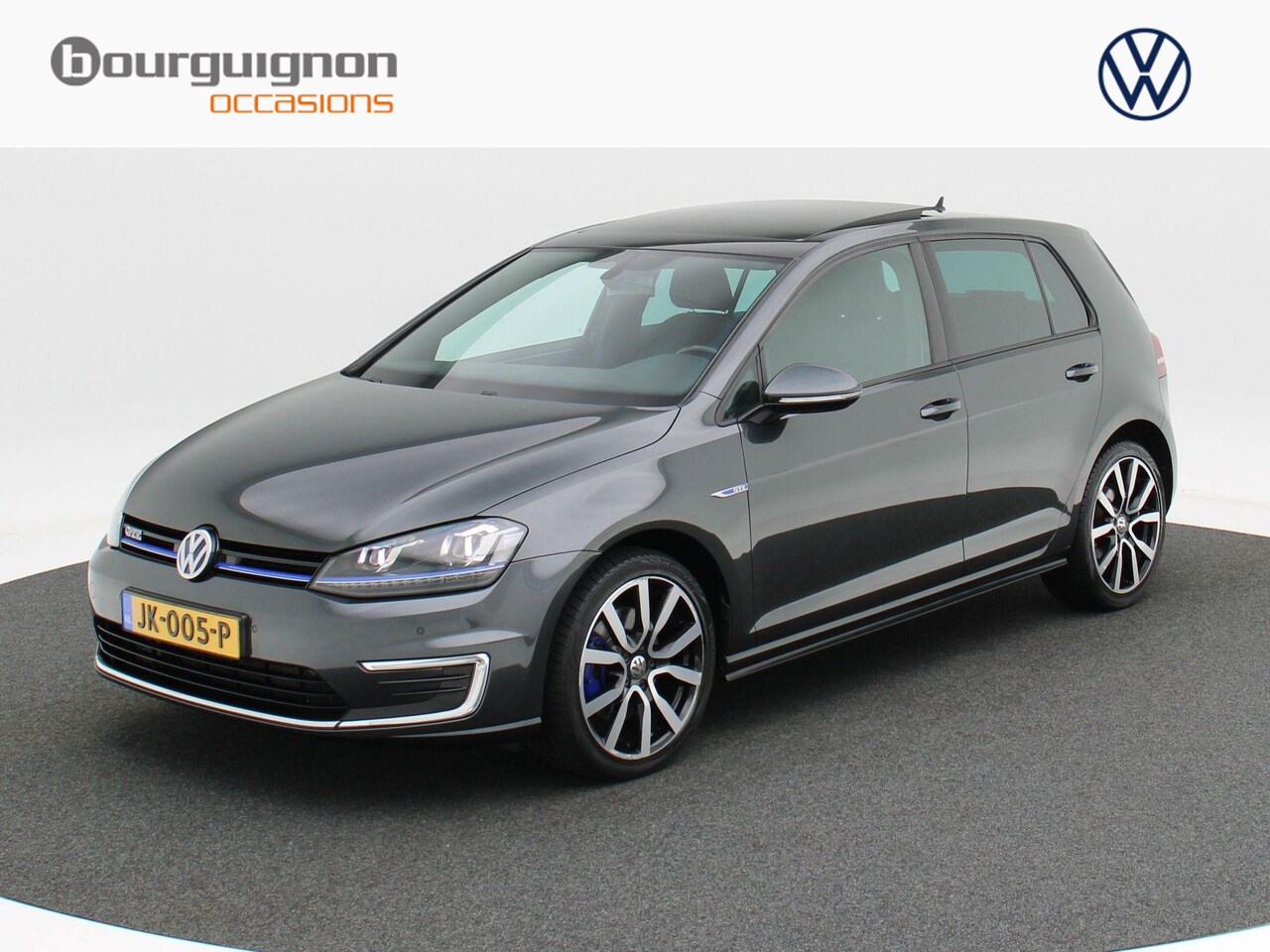Volkswagen Golf - 1.4 TSi 204 Pk Automaat GTE | Full LED | Panoramadak | Trekhaak| 18 Inch | Cruise Controle - AutoWereld.nl