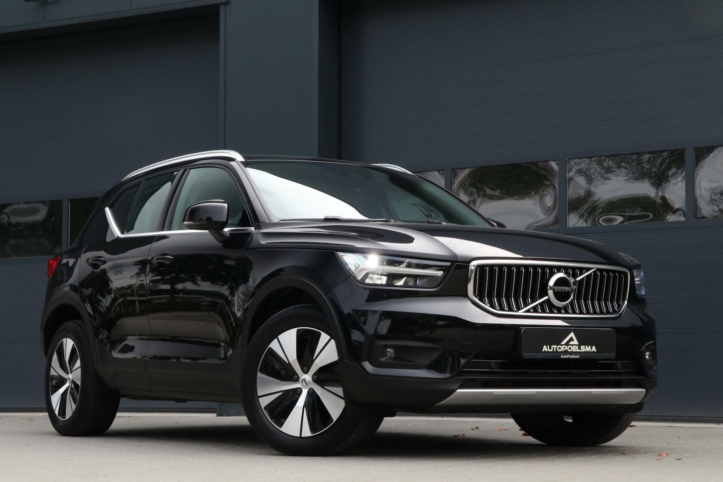 Volvo XC40 - 1.5 T4 211PK Recharge Inscription Carplay Camera LaneAssist Pdc Chroom Plugin 72000KM BJ20 - AutoWereld.nl