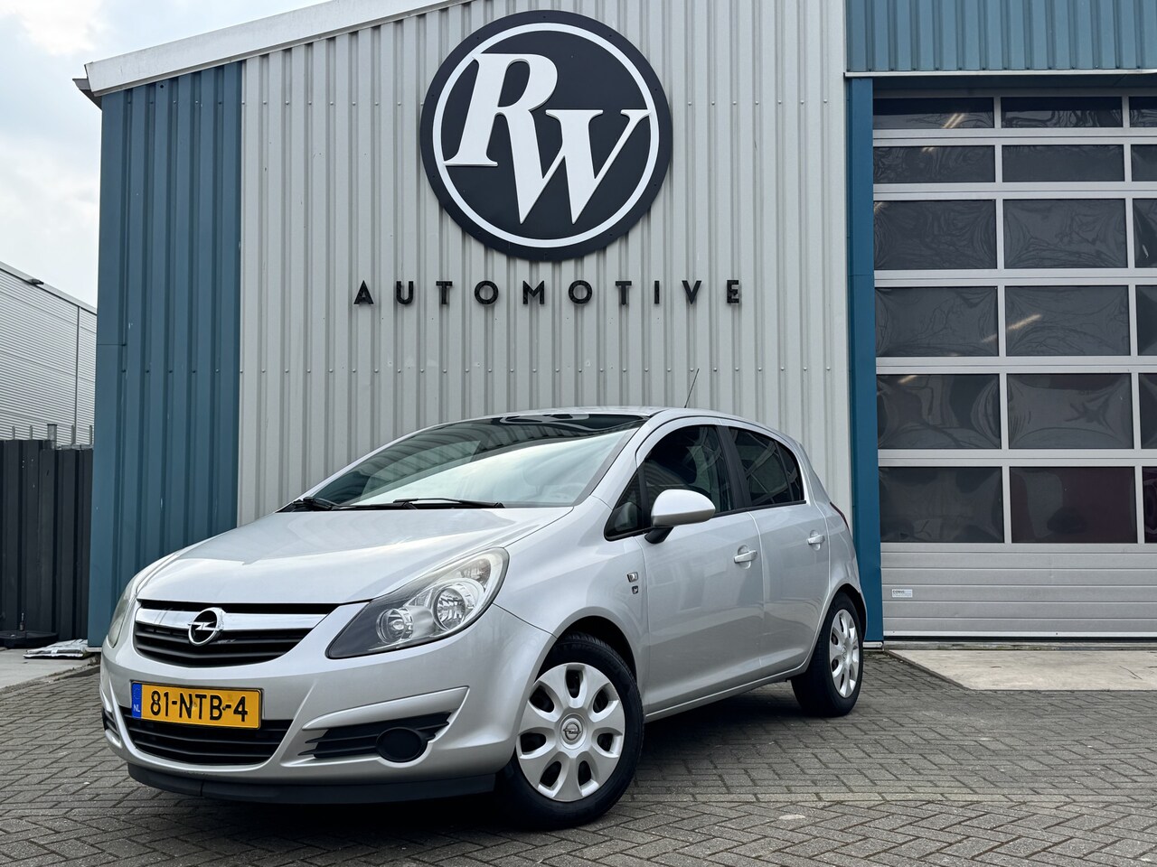 Opel Corsa - 1.3 CDTi '111' Edition Airco / Cruise / NL Auto / Trekhaak / N.A.P. - AutoWereld.nl