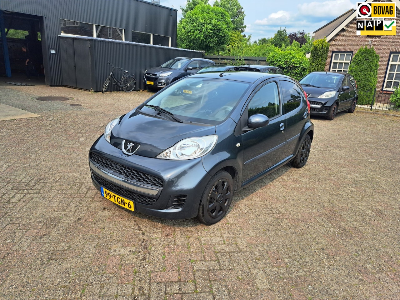 Peugeot 107 - 1.0-12V XS 1.0-12V XS - AutoWereld.nl