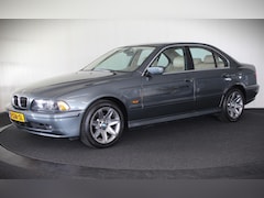 BMW 5-serie - 2.2 I 520 AUT UNIEK 91K KM NIEUWSTAAT