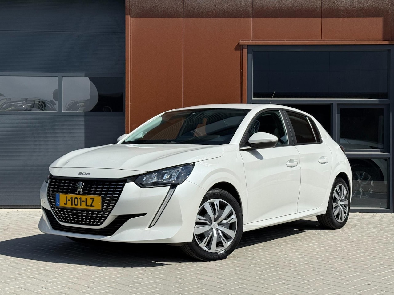 Peugeot 208 - 1.2 PureTech Active| CarPlay | Airco | PDC | Cruise | Navi | BTW - AutoWereld.nl