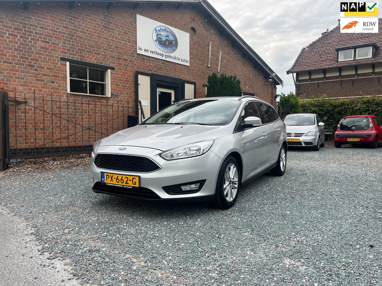 Ford Focus Wagon - 1.0 Lease Edition 1.0 Lease Edition ( Airco + Trekhaak + Navigatie ) - AutoWereld.nl