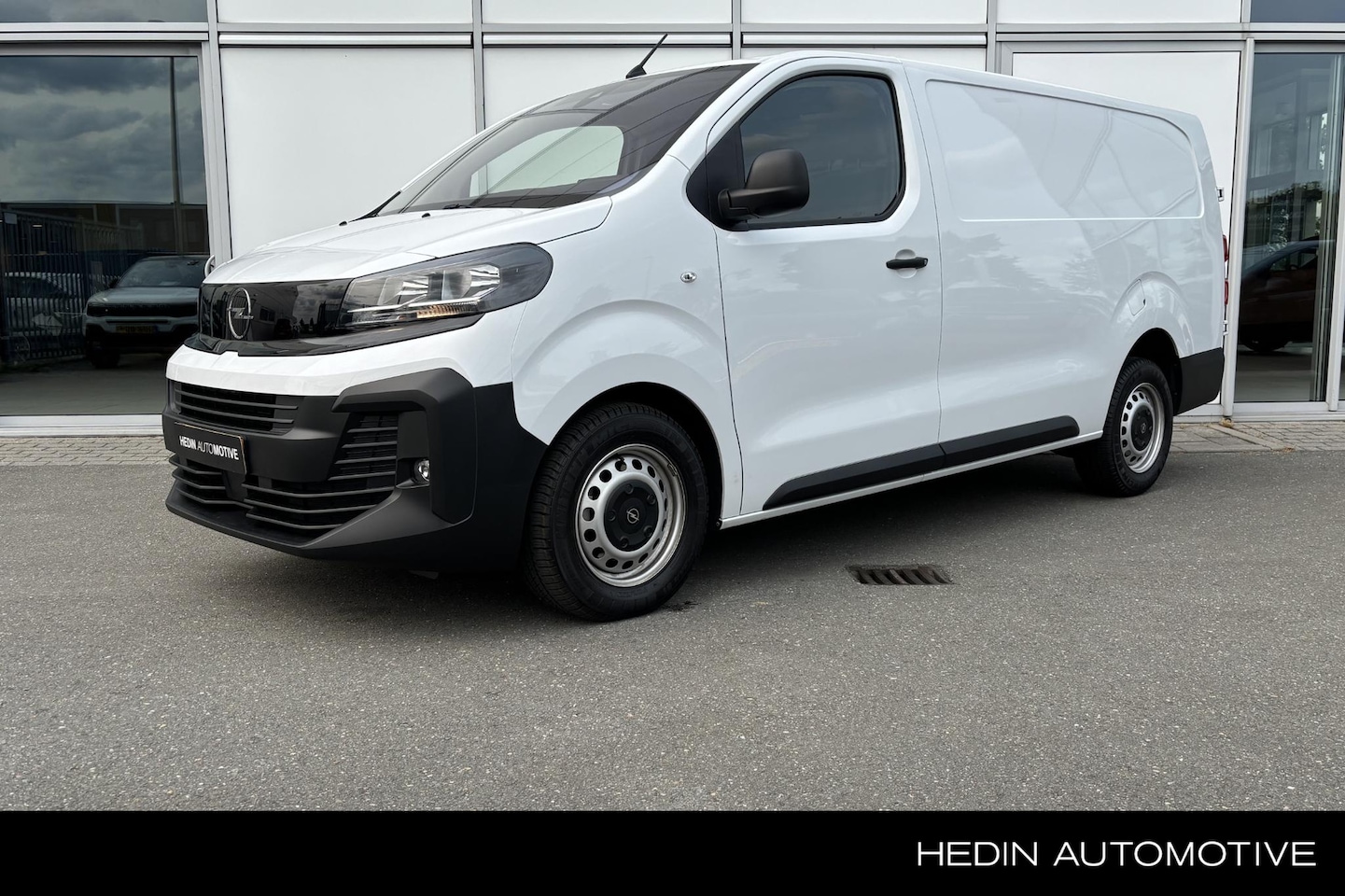 Opel Vivaro - 2.0 145pk L3 Automaat | 3-Zits | Navigatie | Achteruitrijcamera | Airco | Cruise Control | - AutoWereld.nl