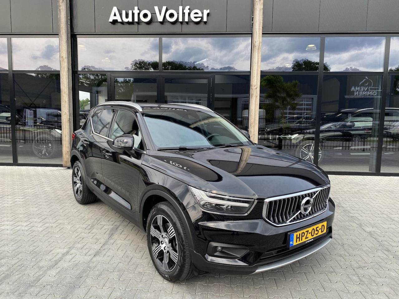 Volvo XC40 - 2.0 B4 Inscription AHK|H&K|360°|leder|memory - AutoWereld.nl