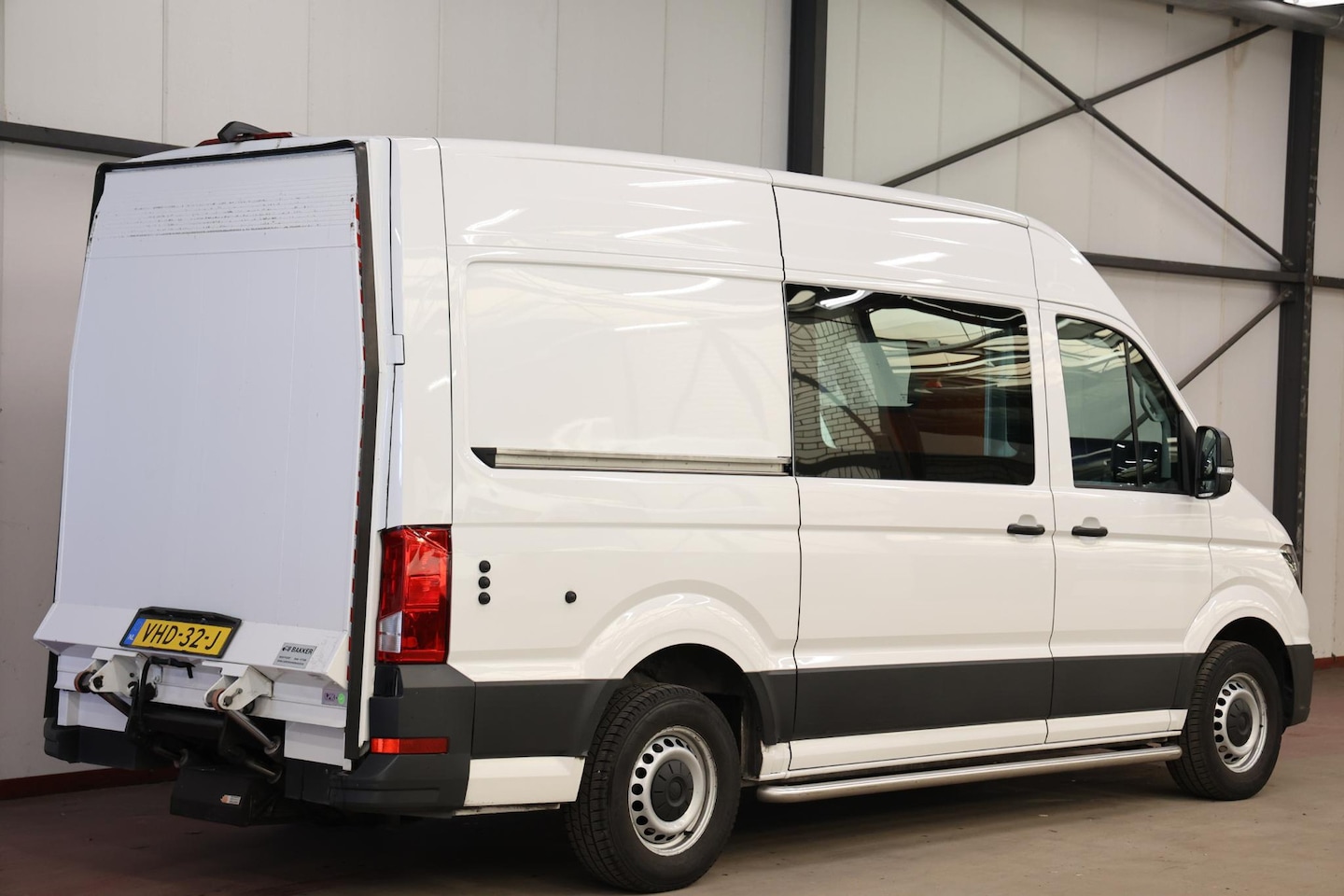 Volkswagen Crafter - 2.0 TDI 4MOTION L3H3 (OUDE L2H2) LAADKLEP 750KG - AutoWereld.nl