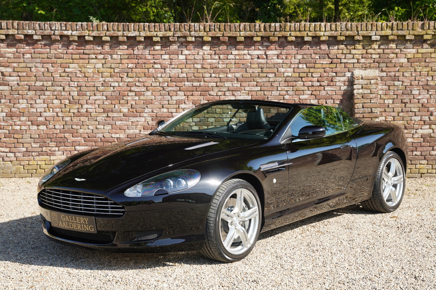 Aston Martin DB9 Volante - Swiss delivered DB9 in very good condition, All black British beauty - Finished in Onyx Bl - AutoWereld.nl