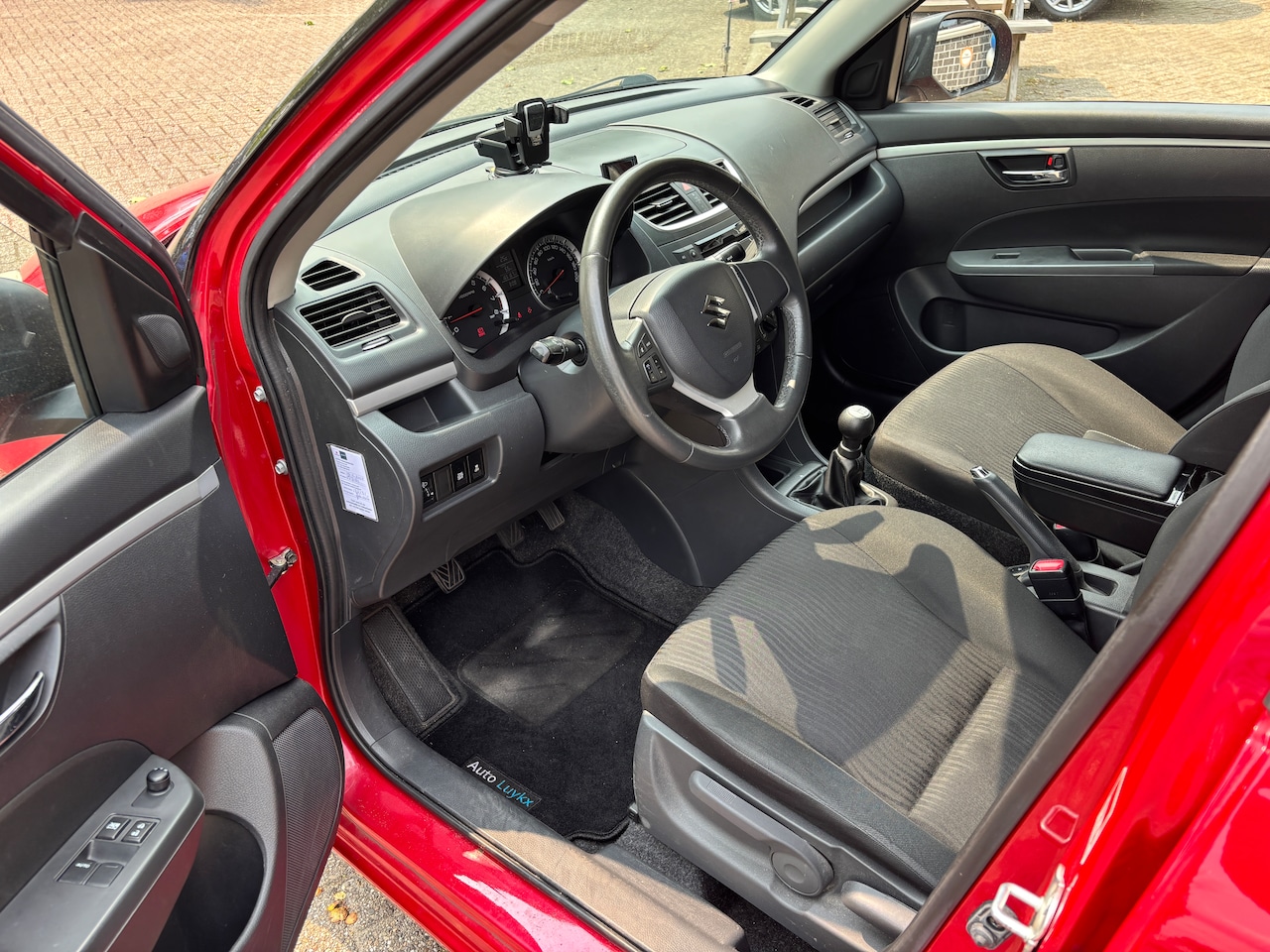 Suzuki Swift - 1.2 Comfort EASSS | Org-NL auto. Stoelverw. 17inch Lm. Airco. Dealer ondh