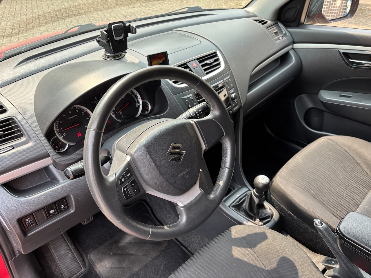 Suzuki Swift - 1.2 Comfort EASSS | Org-NL auto. Stoelverw. 17inch Lm. Airco. Dealer ondh