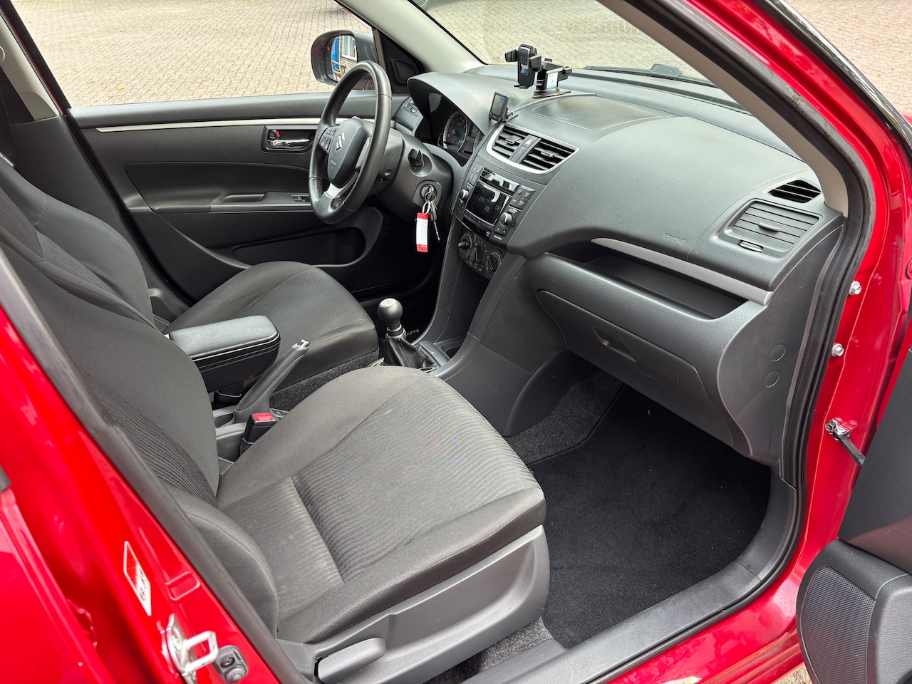 Suzuki Swift - 1.2 Comfort EASSS | Org-NL auto. Stoelverw. 17inch Lm. Airco. Dealer ondh