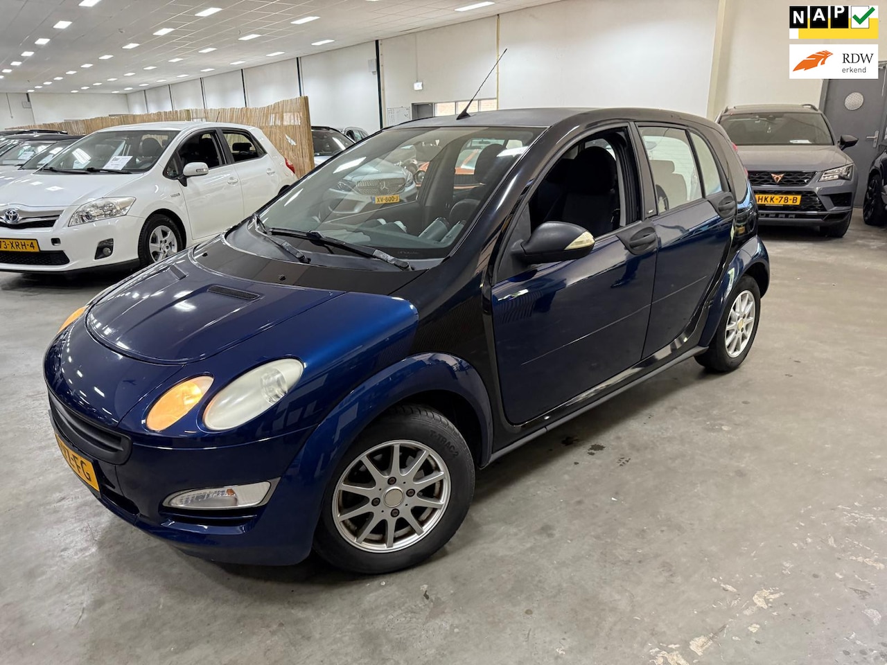Smart Forfour - 1.0 / RIJDT SCHAKELT GOED / NETTE AUTO - AutoWereld.nl