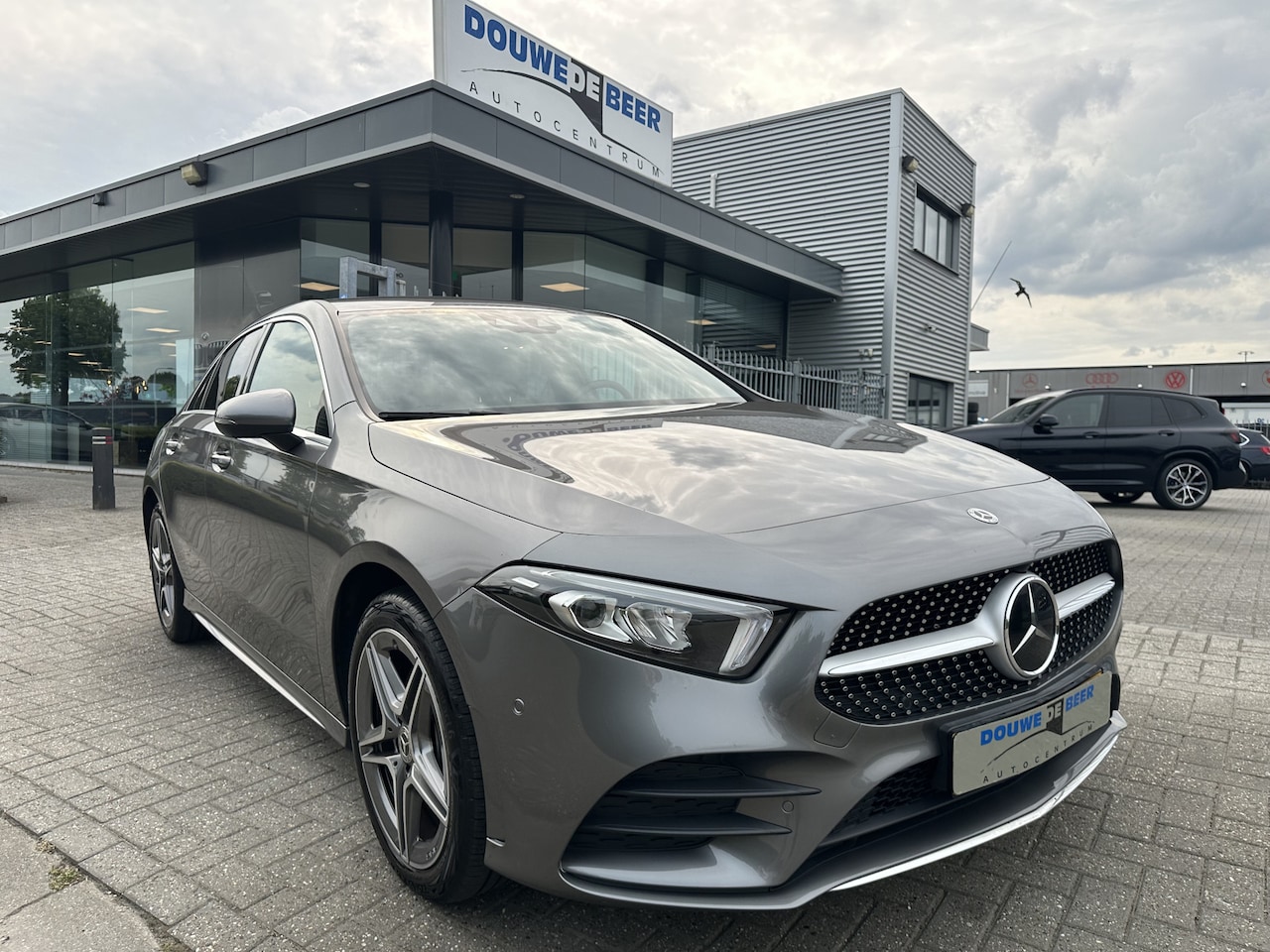 Mercedes-Benz A-klasse - 250 e AMG Line Distronic, Camera , LED lichtpakket, trekhaak, etc - AutoWereld.nl