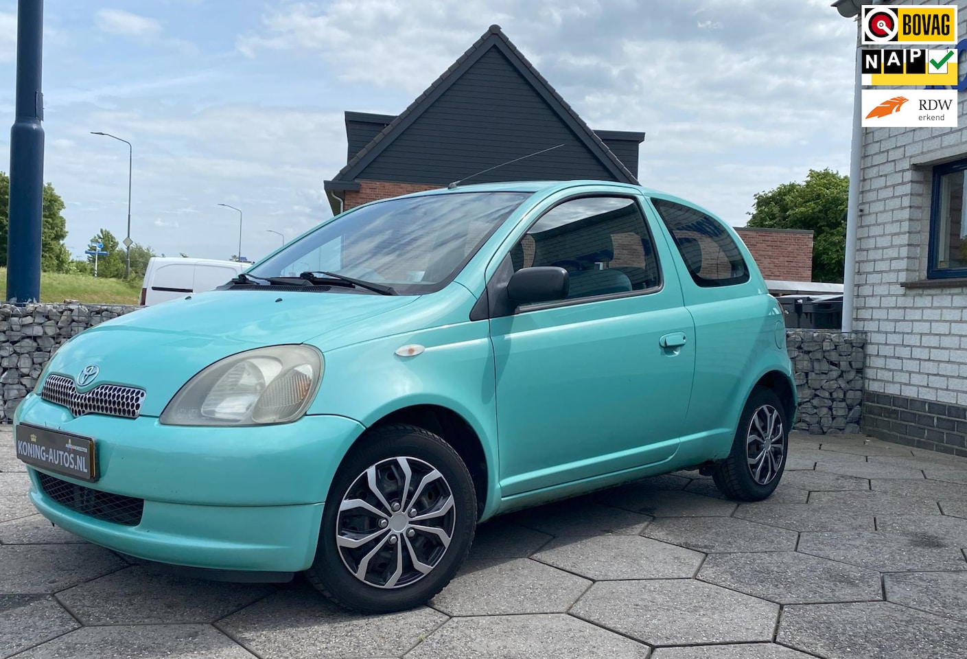 Toyota Yaris - 1.0-16V VVT-i Sol met APK tot 01-2026 - AutoWereld.nl